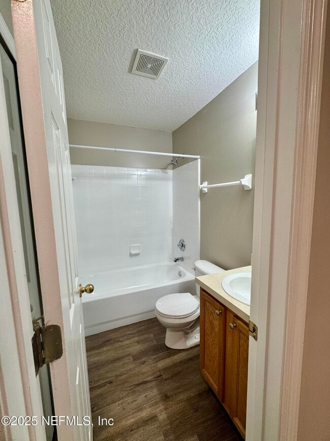 Building Photo - 450 Sherwood Oaks Dr