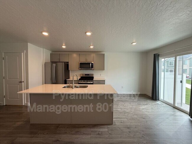 Building Photo - 3831 W 930 N