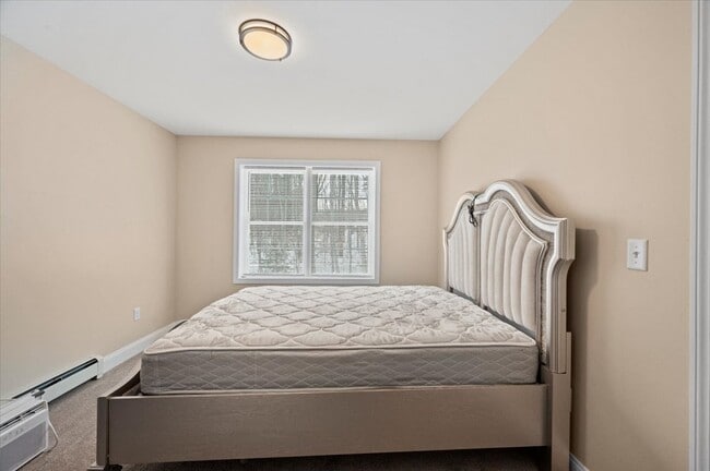 Building Photo - Ashburnham Rental