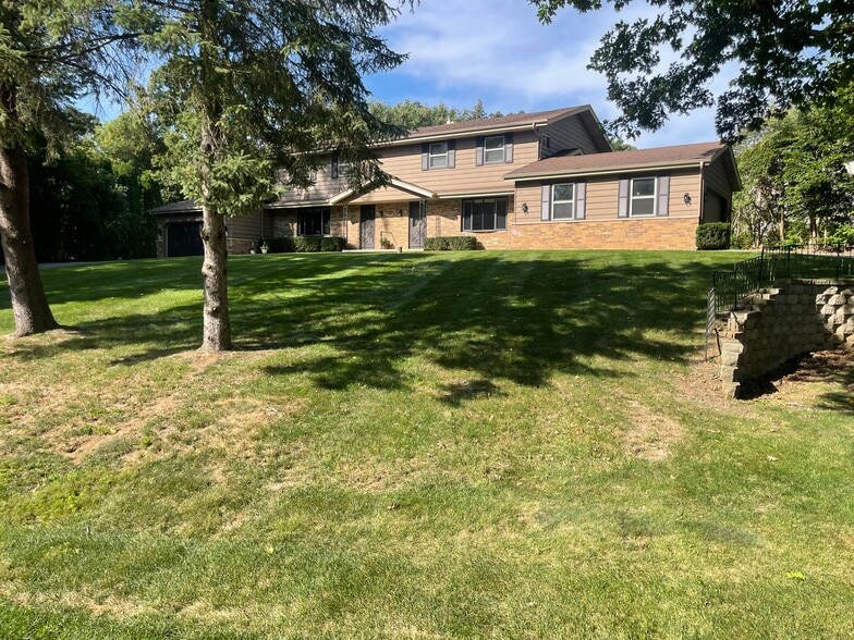 Primary Photo - 611 Saint Johns Dr