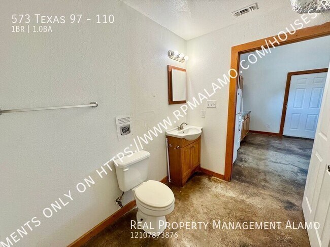 Building Photo - 573 TX-97