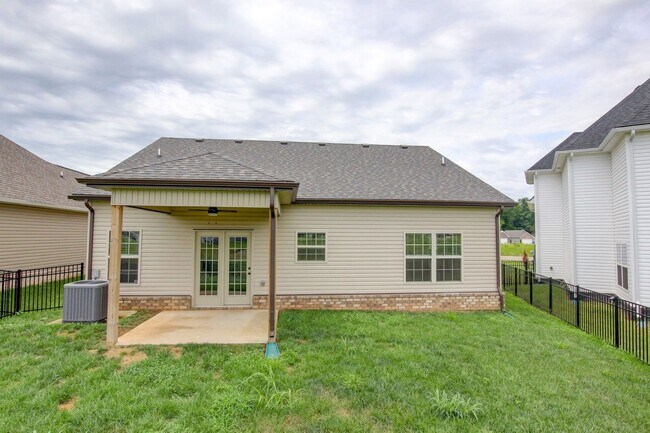 Building Photo - 2547 Rafiki Dr