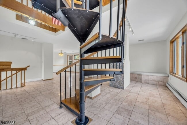 Building Photo - 128 E Colfax Ave