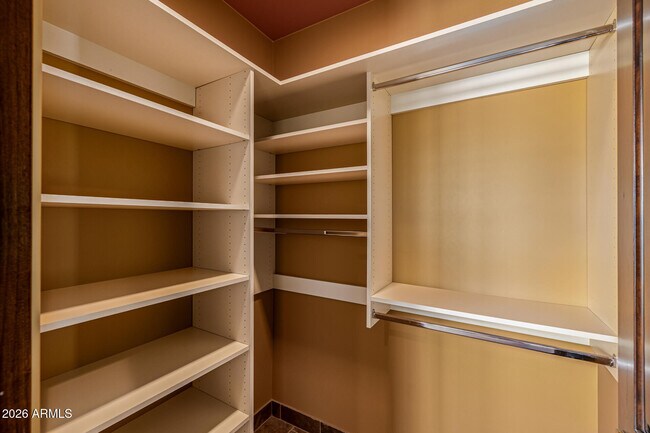 Building Photo - 8406 E Calle Buena Vista