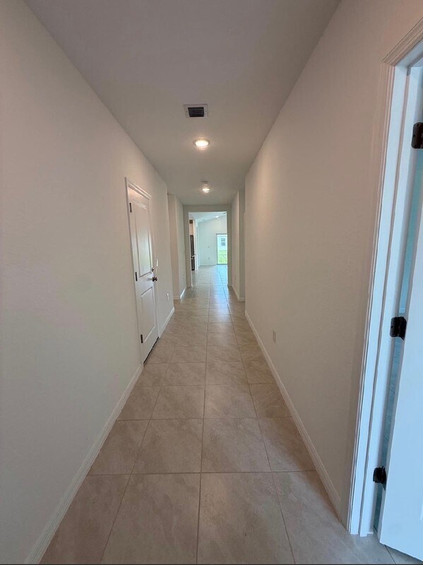 Building Photo - 3757 SW Port St Lucie Blvd