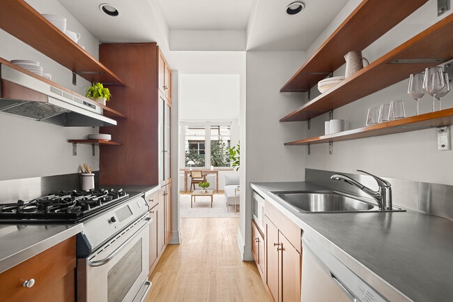 Interior Photo - 65 Washington Street