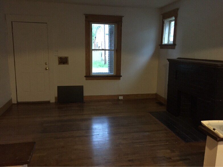 Building Photo - 6807 St Louis Ave