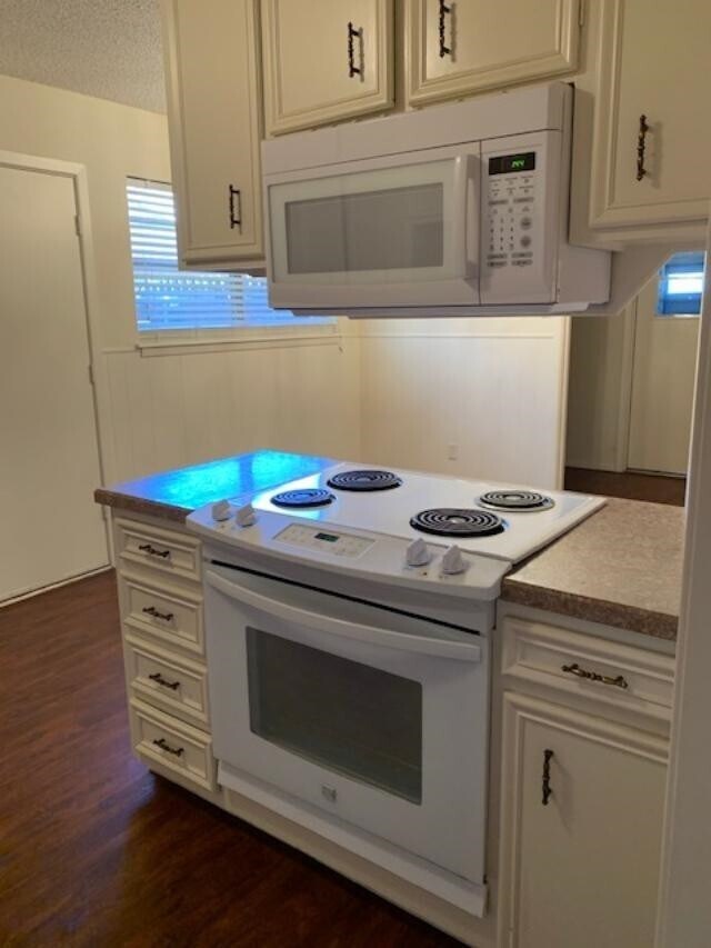 Building Photo - 3314 81st St