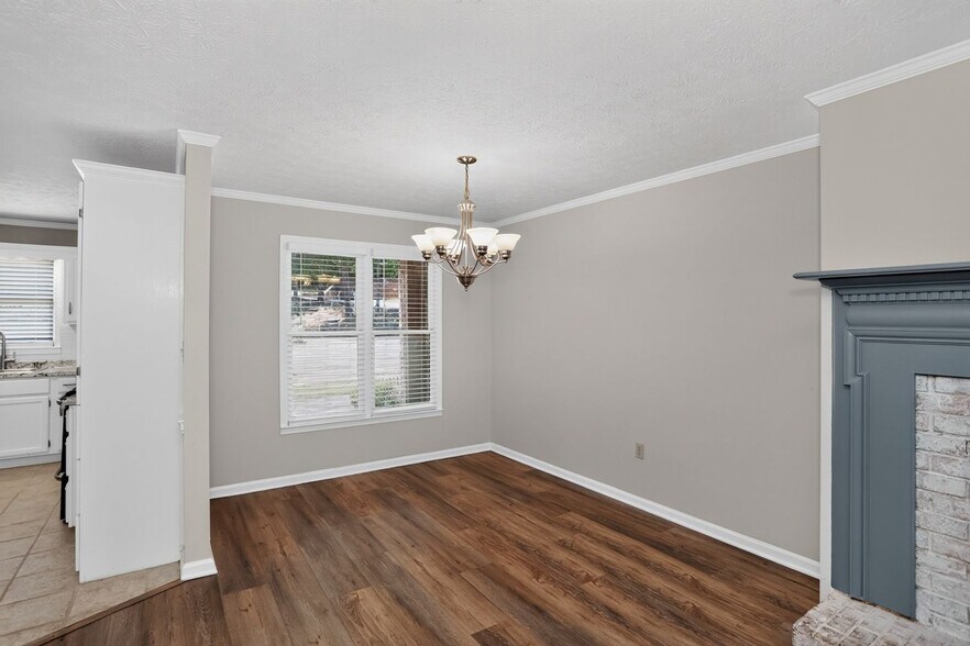 Building Photo - 104 Montclair Dr