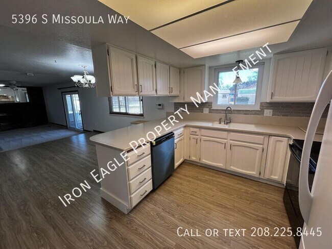 Building Photo - 5396 S Missoula Way