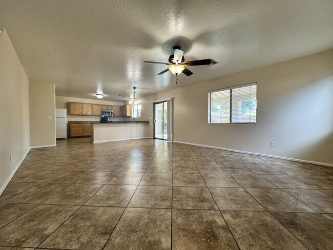 Building Photo - ***MOVE IN SPECIAL: $300 OFF MOVE IN -4 BEDROOM HOME IN TUSCANO