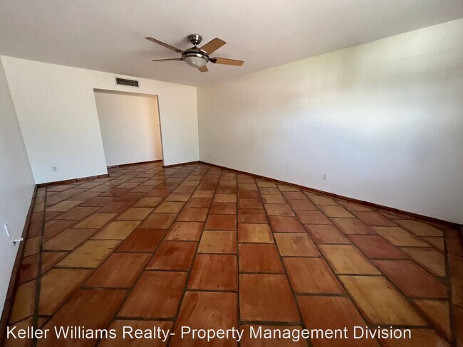 Building Photo - 4 br, 2 bath House - 1919 E. Alameda Dr 21...