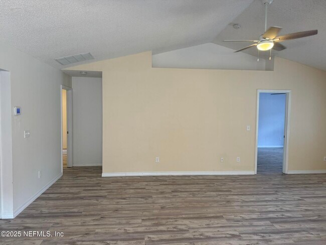 Building Photo - 96676 Commodore Point Dr