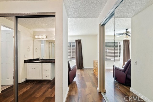 Building Photo - 23850 Vía Jacara