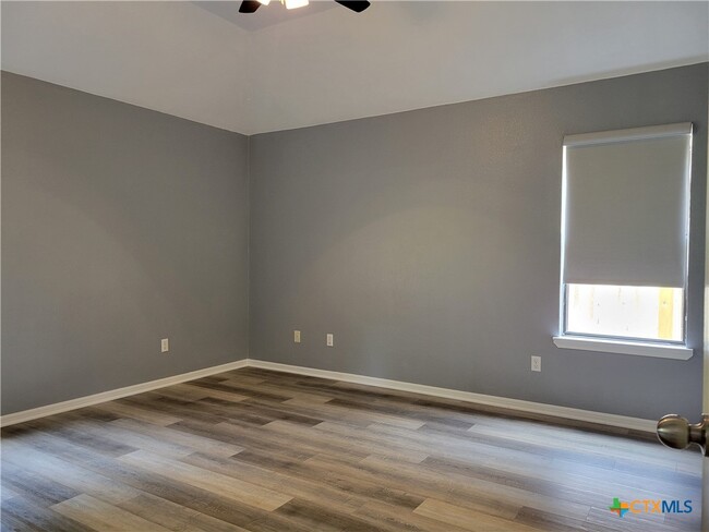 Building Photo - 1104 Lambrusco Dr