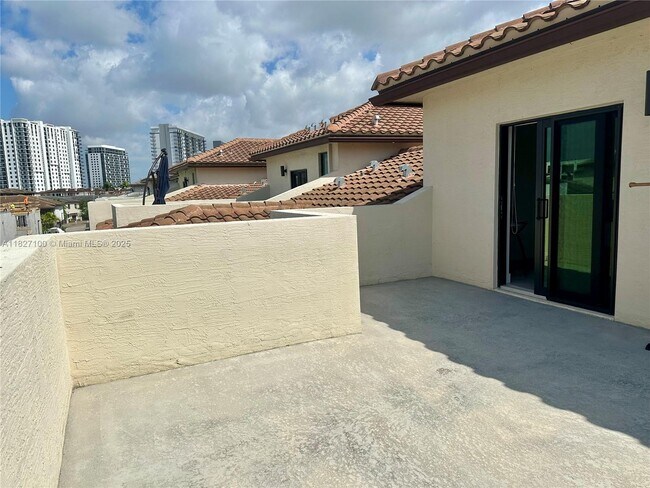 Building Photo - 4702 NW 83rd Path