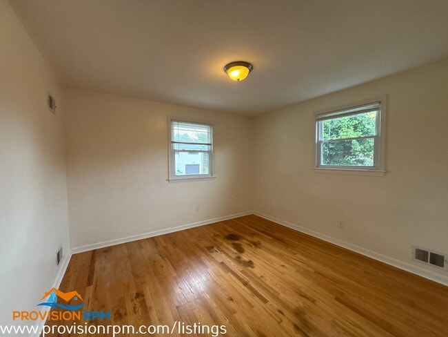 Building Photo - 4002 22nd Ave