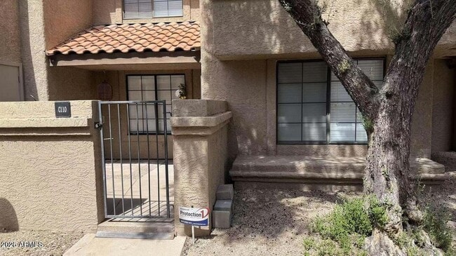 Building Photo - 925 N College Ave