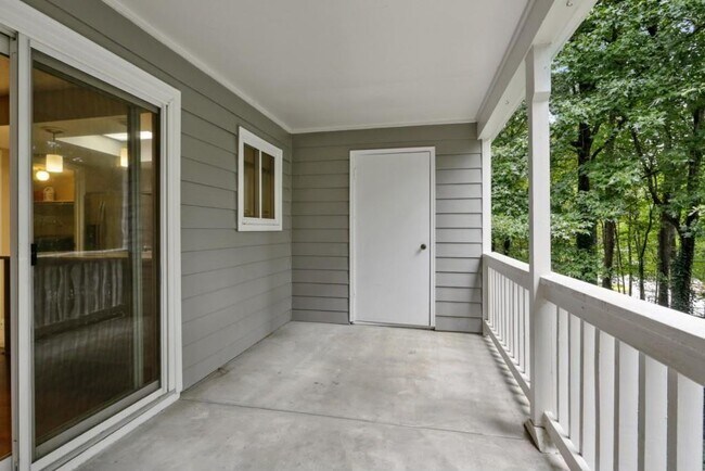 Building Photo - 52 Arbor End