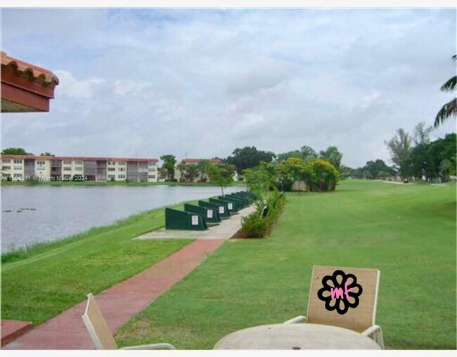 Building Photo - 9410 N Hollybrook Lake Drive 103, Pembroke...