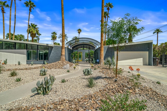 Building Photo - 1986 Yucca Pl