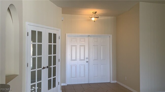 Building Photo - 1205 SW 14th Terrace