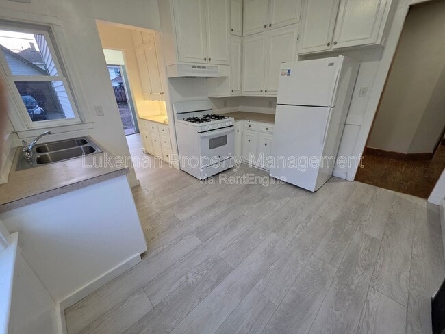 Building Photo - 1821 Horton Ave SE