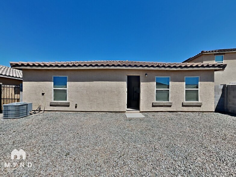 Building Photo - 953 Kachina Dr