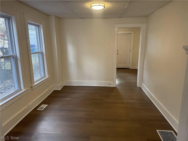 Building Photo - 3242 Sycamore Rd