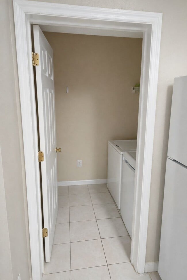 Building Photo - 12500 Crest Springs Ln