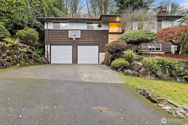 Building Photo - 3831 Letitia Ave S