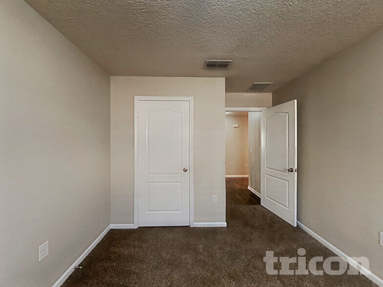 Building Photo - 12043 Sea Grove Pl