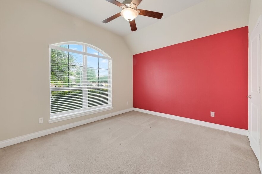 Building Photo - 18011 Begbie Path