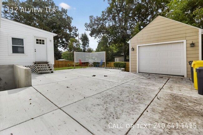 Building Photo - 112 Alview Terrace