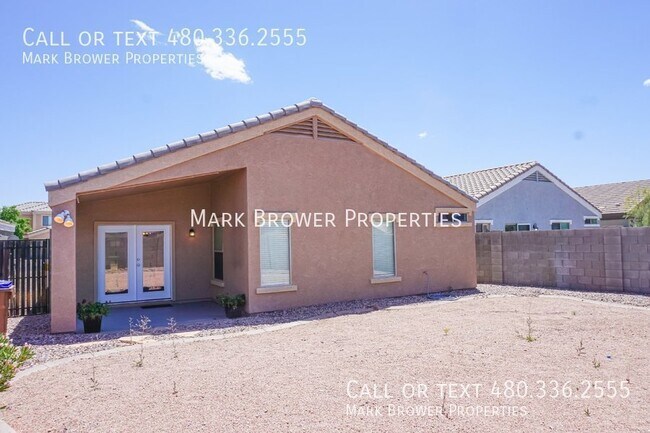 Building Photo - 1136 E Christopher St