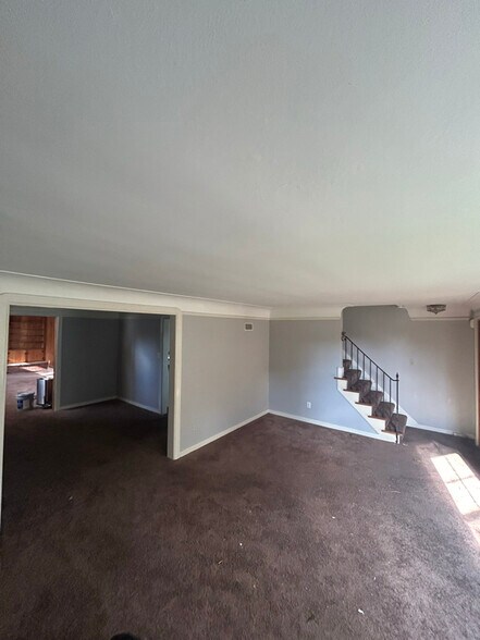 Building Photo - 12 Cleveland Dr