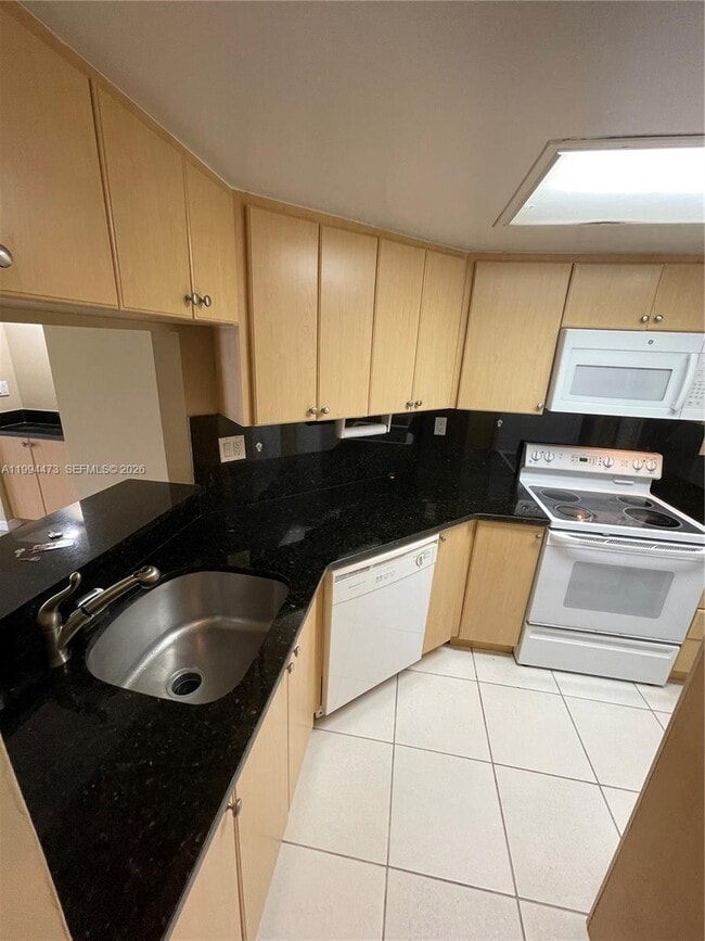 Building Photo - 2829 N Course Dr