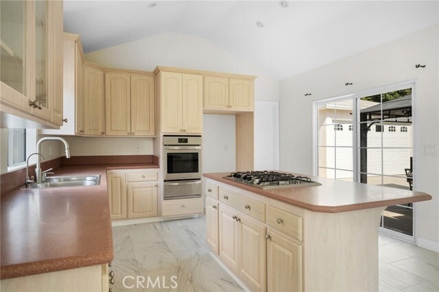 Building Photo - 905 Graynold Ave