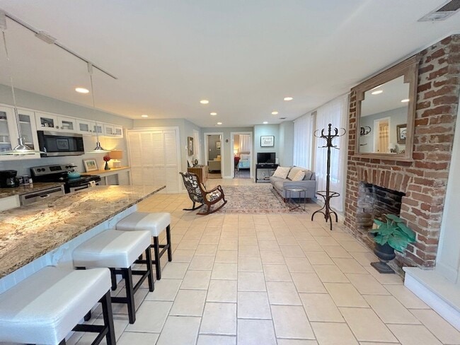 Building Photo - 2 BED | 1 BATH | VICTORIAN DISTRICT
