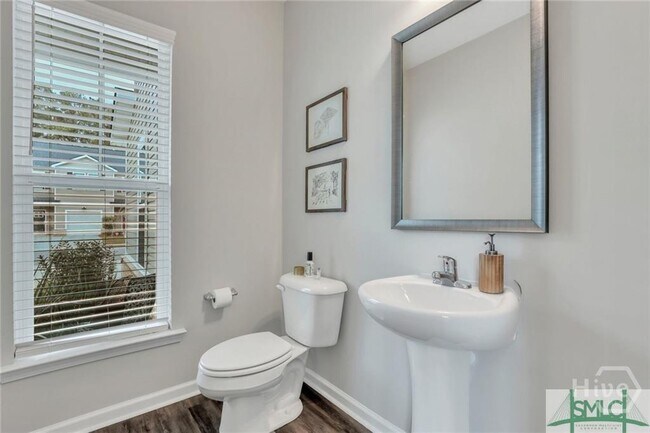 Building Photo - 116 Ainsdale Dr