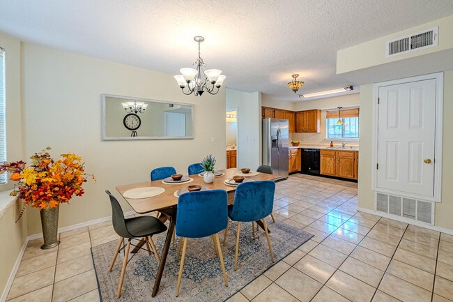 Building Photo - 7725 Pinewood Dr NW
