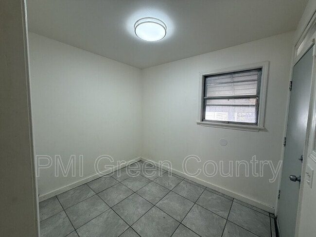 Building Photo - 6407 E King St