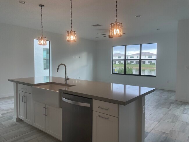 Building Photo - 8792 Antarus Dr