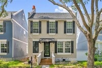 Building Photo - 2165 Ridgewood St