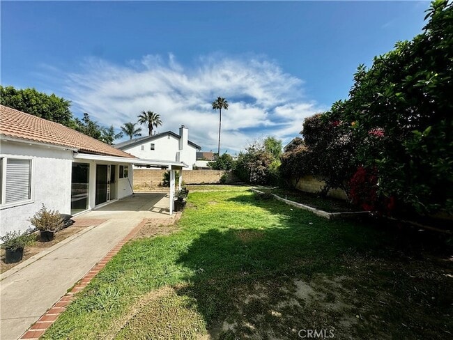 Building Photo - 18562 Stare St