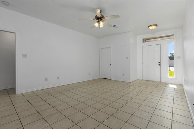 Building Photo - 3511 Farah Dr