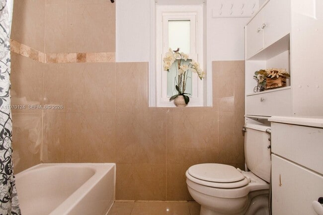 Building Photo - 335 NW 109th St