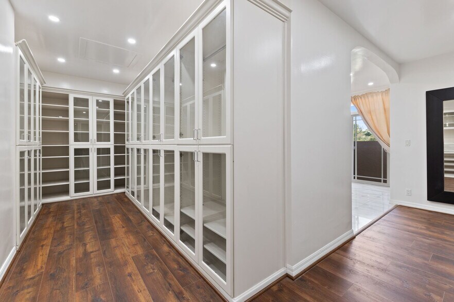Building Photo - 540 Haverstock Rd