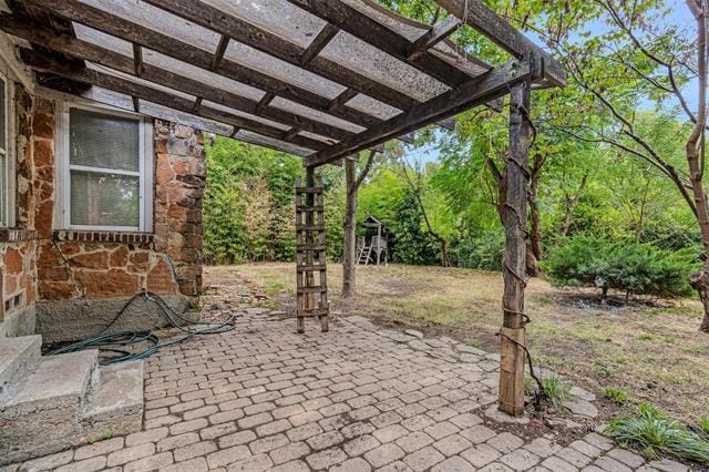 Building Photo - 1006 Briarwood Dr