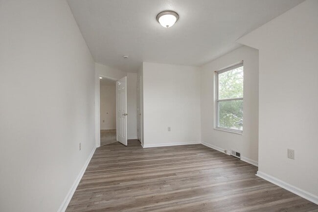 Building Photo - 18619 Arrowhead Ave